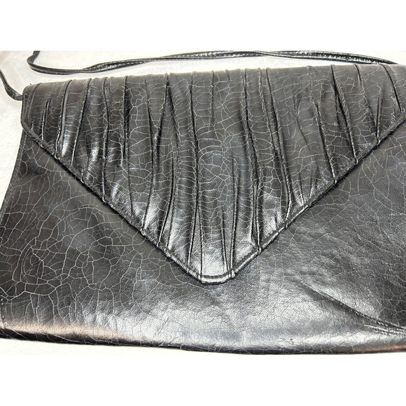 Vintage 1980s matte black faux leather shoulder bag - Picture 3 of 7